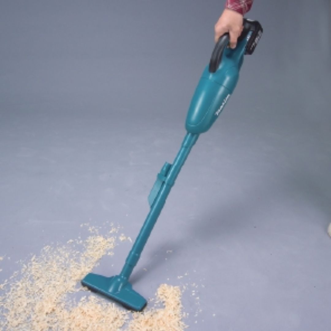 Makita 18V LXT Vacuum Cleaner | DCL180Z