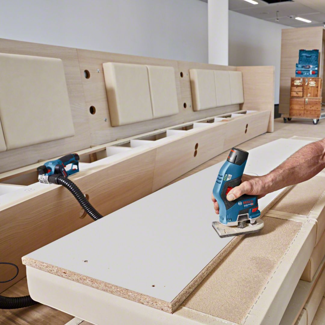 Bosch GKF 12V-8 Cordless Palm Router - Edge Routing