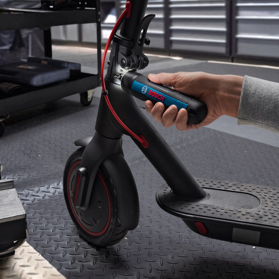 Bosch Go 3 Cordless Screwdriver - LED Lamp