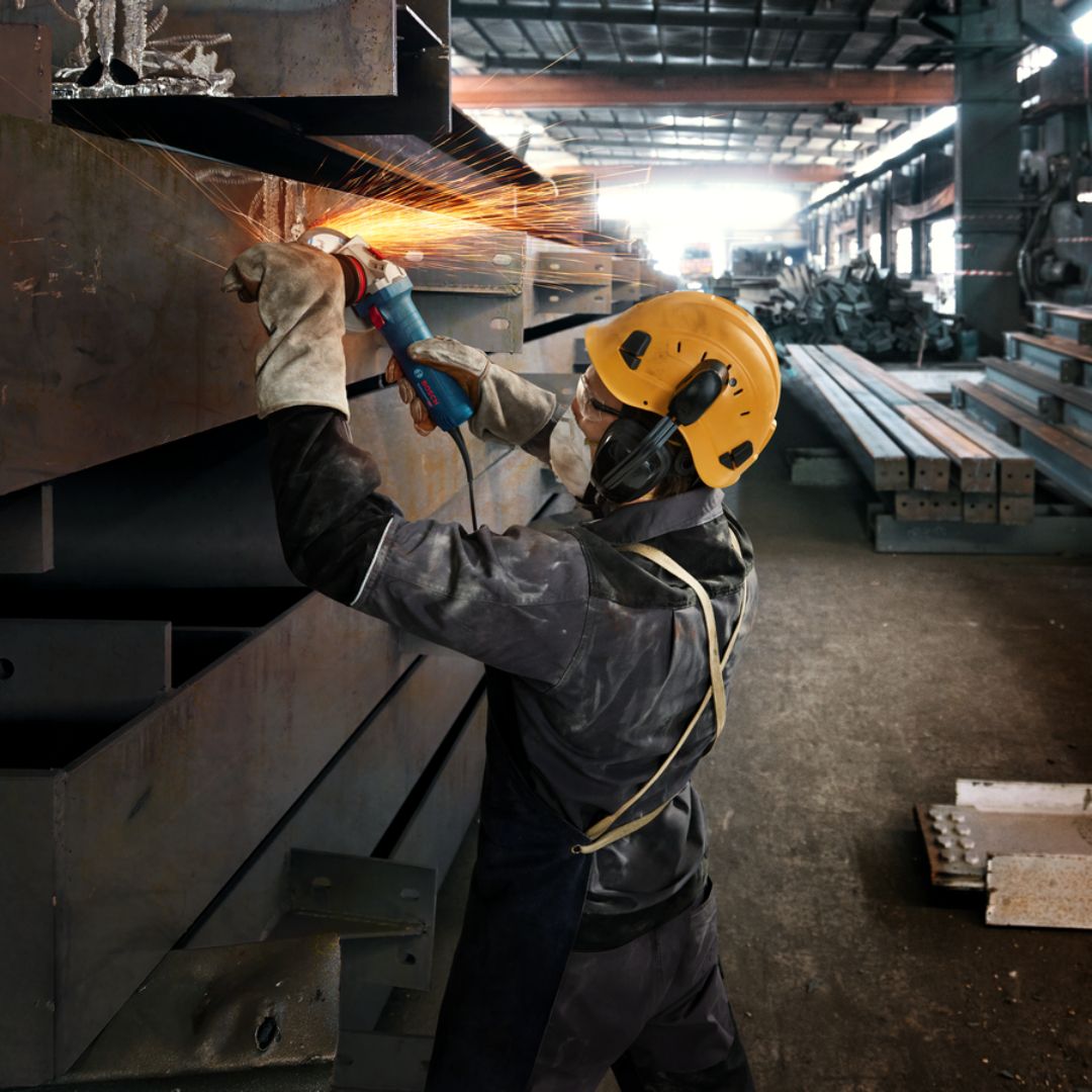 Bosch Professional Angle Grinder 1 700W | GWS 17-125 S