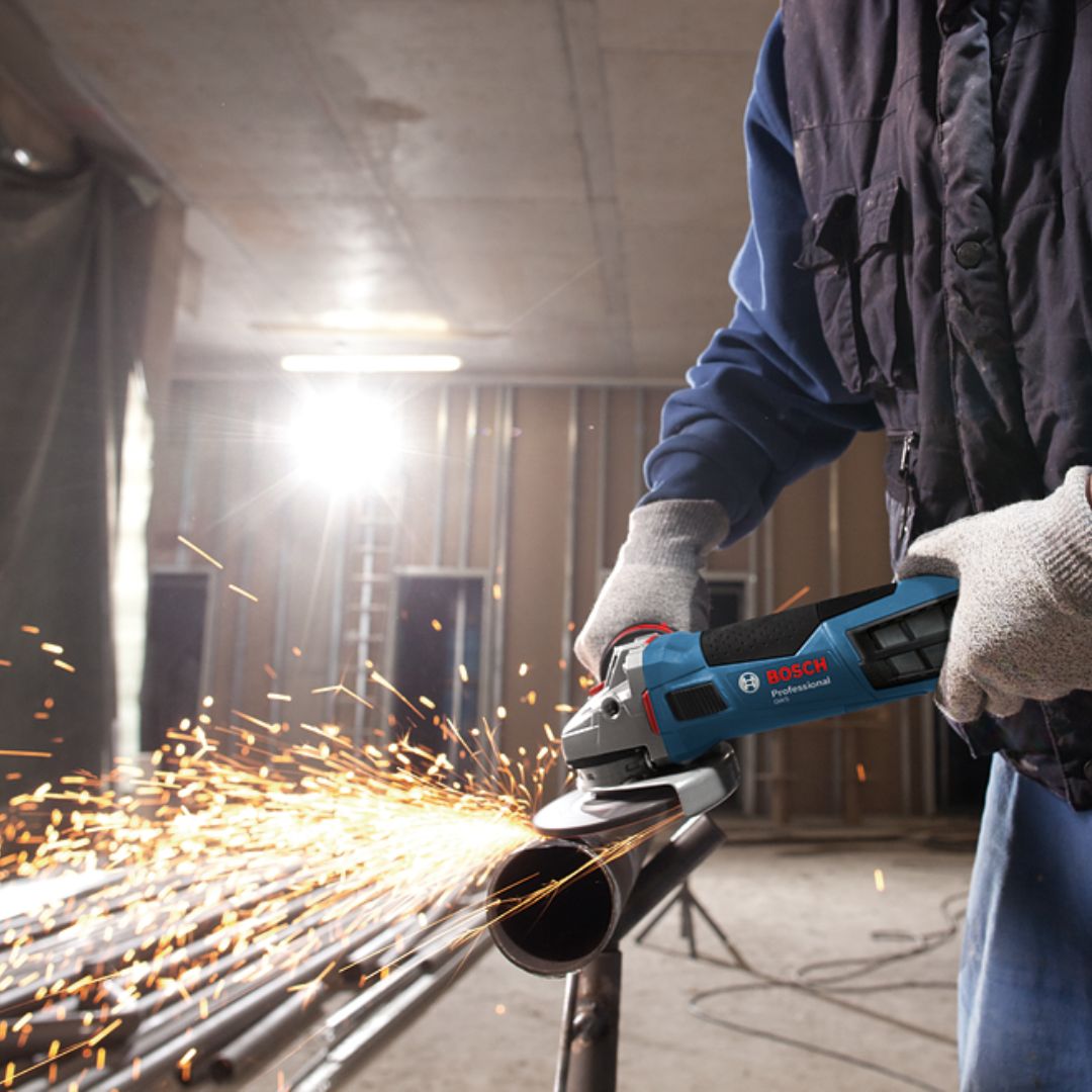 Bosch Professional Angle Grinder 1 900W | GWS 19-125 CI