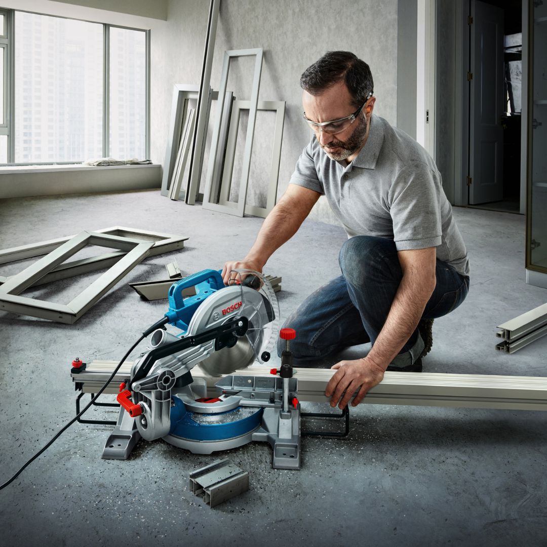 Bosch Professional Mitre Saw 1 300W | GCM 216