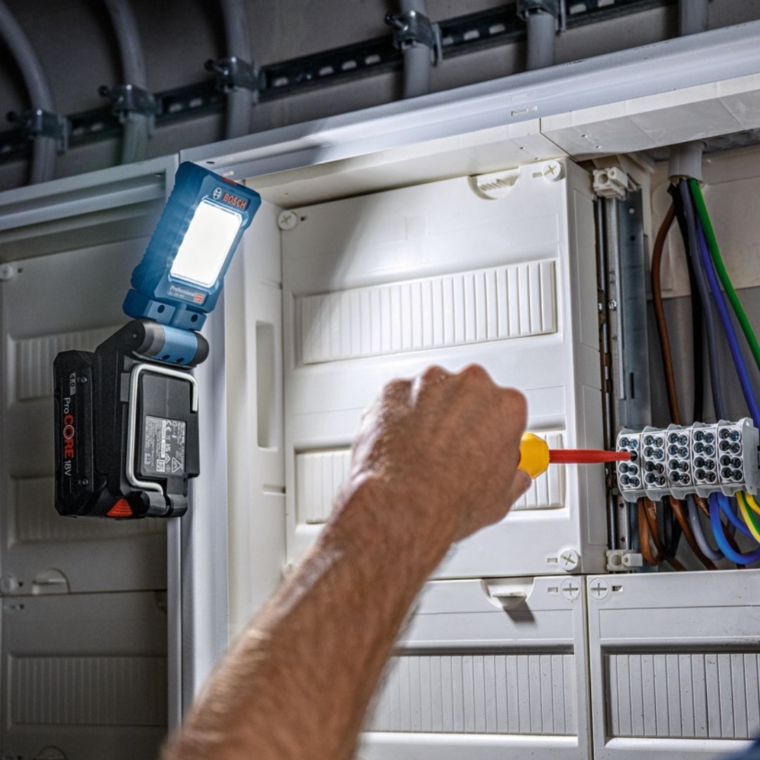 Bosch Professional 18V Pocket Light | GLI 18V-800