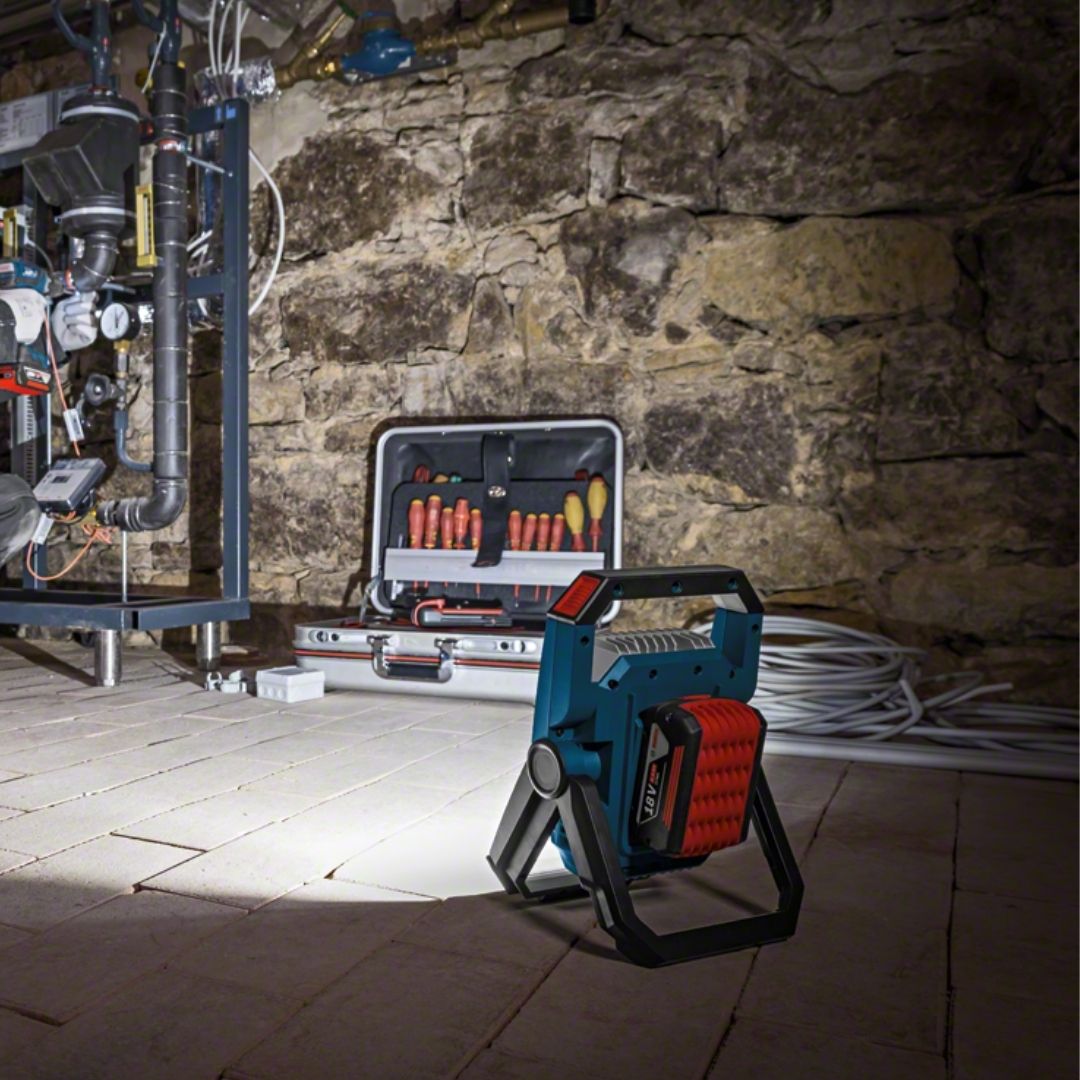 Bosch Professional Cordless Work Light  GLI 18V-1900 | Bethanie Hardware